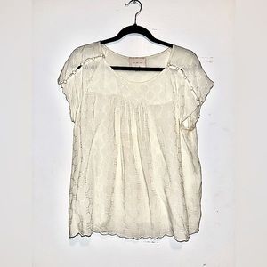 Skies are blue scallop sleeve cream blouse with circle detail Sz L